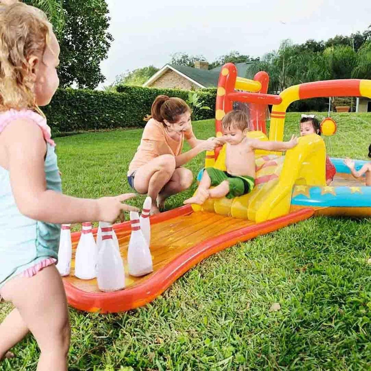 Centro de Juegos Inflable Play Center Centro Deportivo 435 x 213 x 117 cm Modelo 53068 Bestway