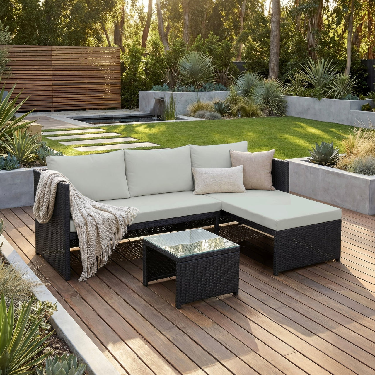 Sala de Mimbre para Exteriores y Jardín Esquina Izquierda